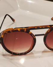 Load image into Gallery viewer, Glam V Luxe Chic Eyewear