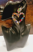 Load image into Gallery viewer, Glam V Luxe Her Queedom Collection Show Stopper Jewelry