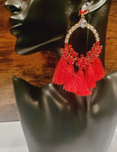 Load image into Gallery viewer, Glam V Luxe Her Queedom Collection Show Stopper Jewelry