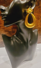 Load image into Gallery viewer, Glam V Luxe Her Queedom Collection Show Stopper Jewelry